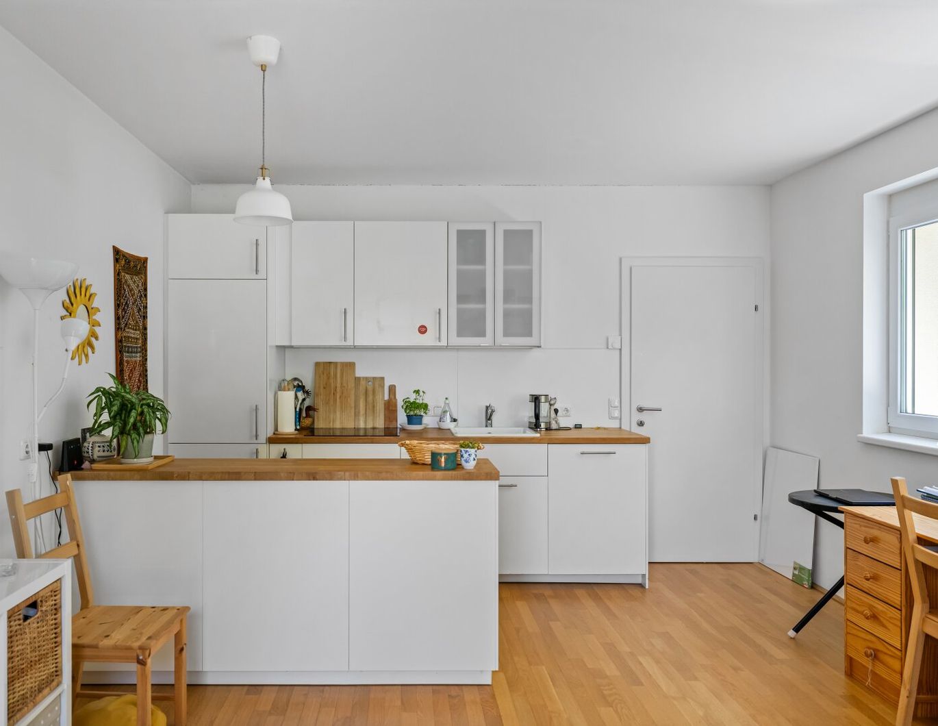 Natur trifft Stadt: Moderne Traumwohnung mit Balkon und Carport bei der Basilika Mariatrost