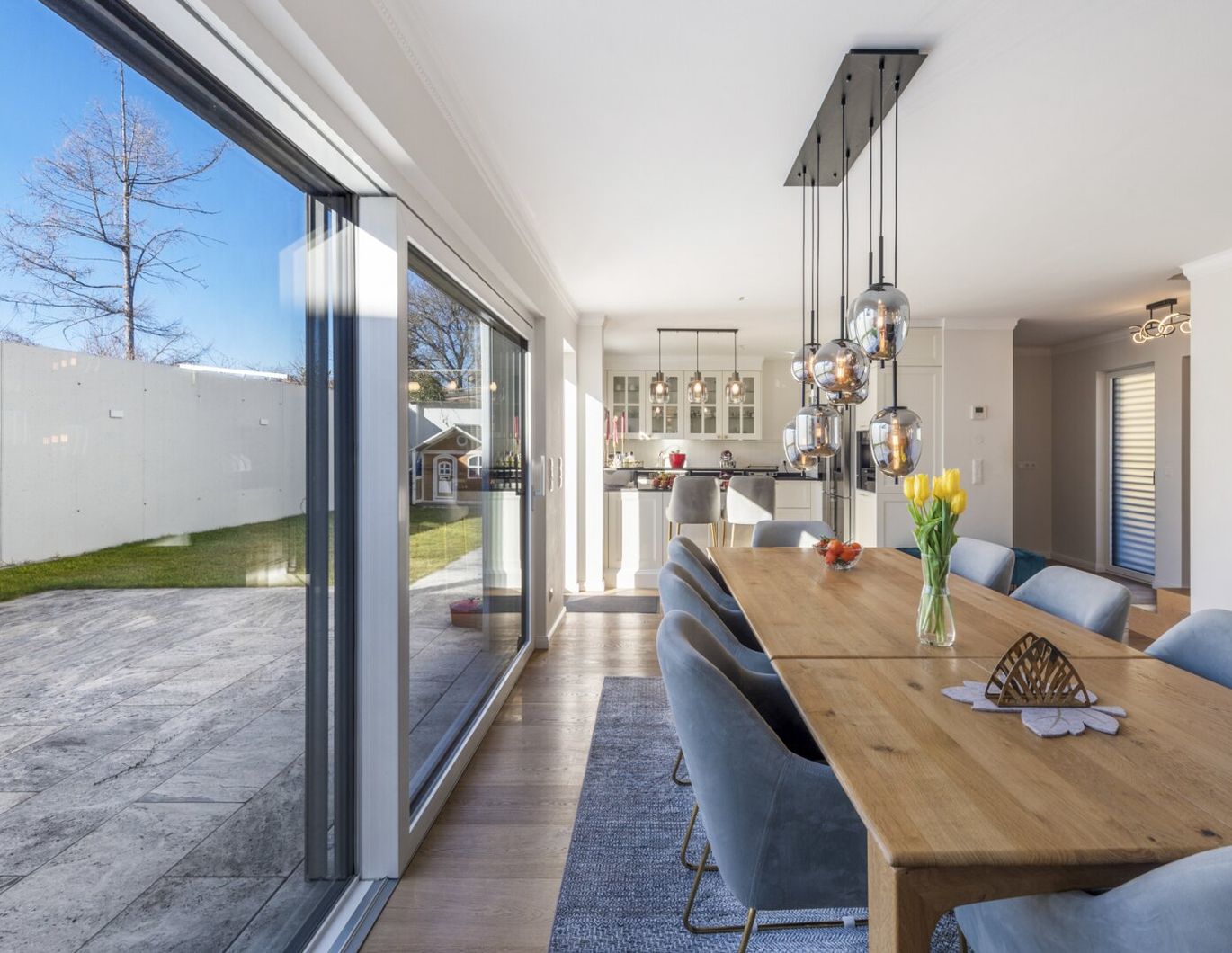 Modern und durchdacht! Familienhaus mit privatem Stadtgarten | 5 Zimmer | 2 Autostellplätze | Voll unterkellert