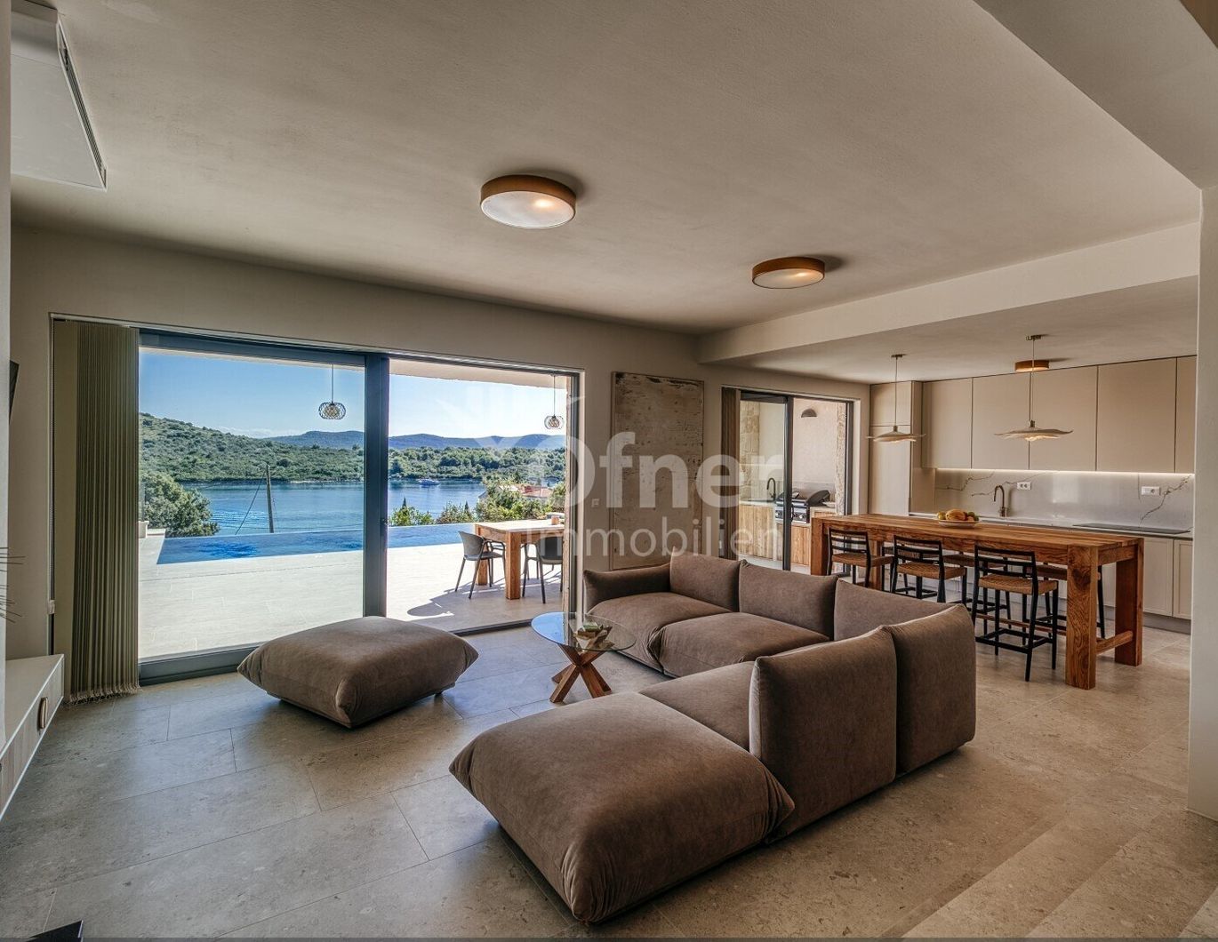 Haus auf Mali Iž - luxuriöser Neubau mit Pool und Meerblick