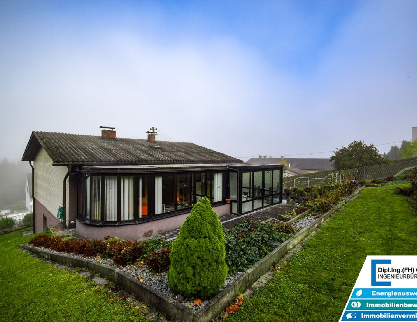 Großzügiges Einfamilienhaus in Aschach - großes Grundstück, Sauna & zwei Garagen