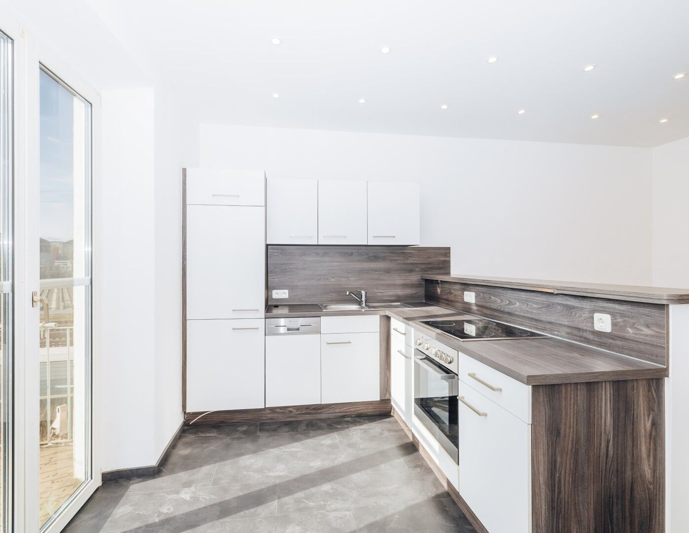 AB SOFORT VERFÜGBAR I BALKON ZUM INNENHOF I BODENEBENE DUSCHE I HAUSTIERE WILLKOMMEN I TOP KÜCHE I PROJEKT WOHNEN