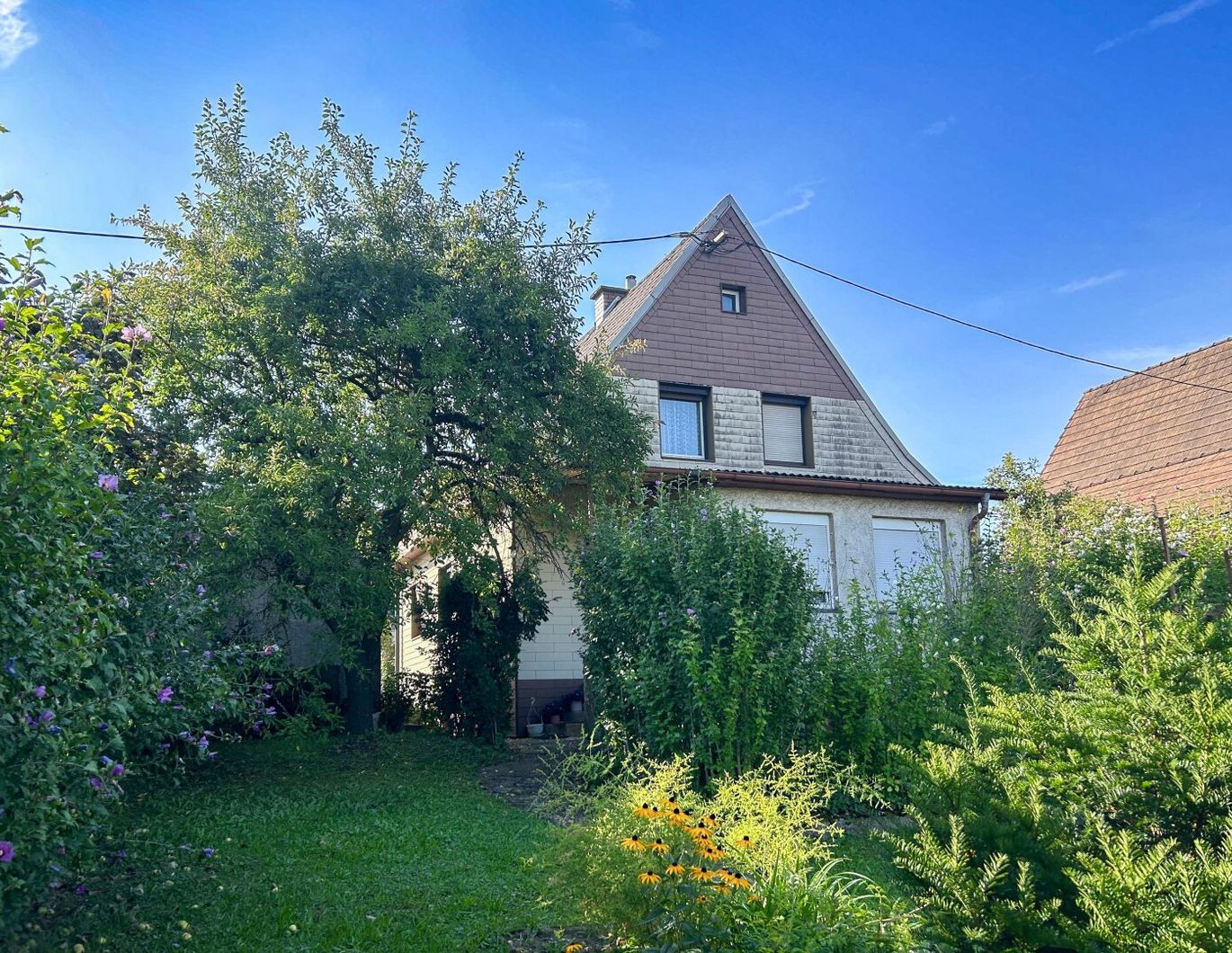 Ruhig, grün, perfekt - 4-Zimmer-Haus mit Garage und Garten in Keferfeld!