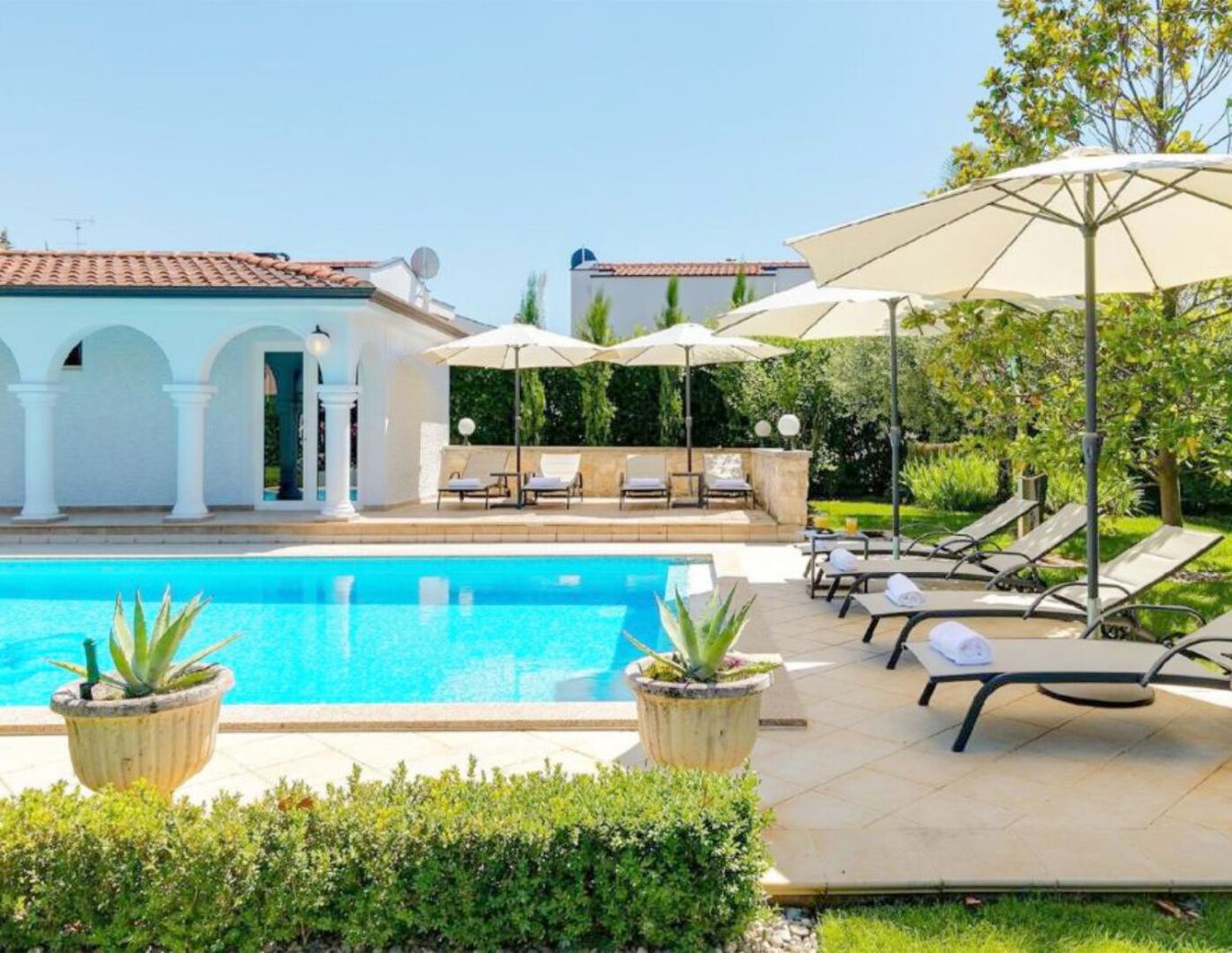 Villa My Lia: Mediterrane Leichtigkeit trifft architektonische Klarheit - ein Rückzugsort nahe Poreč