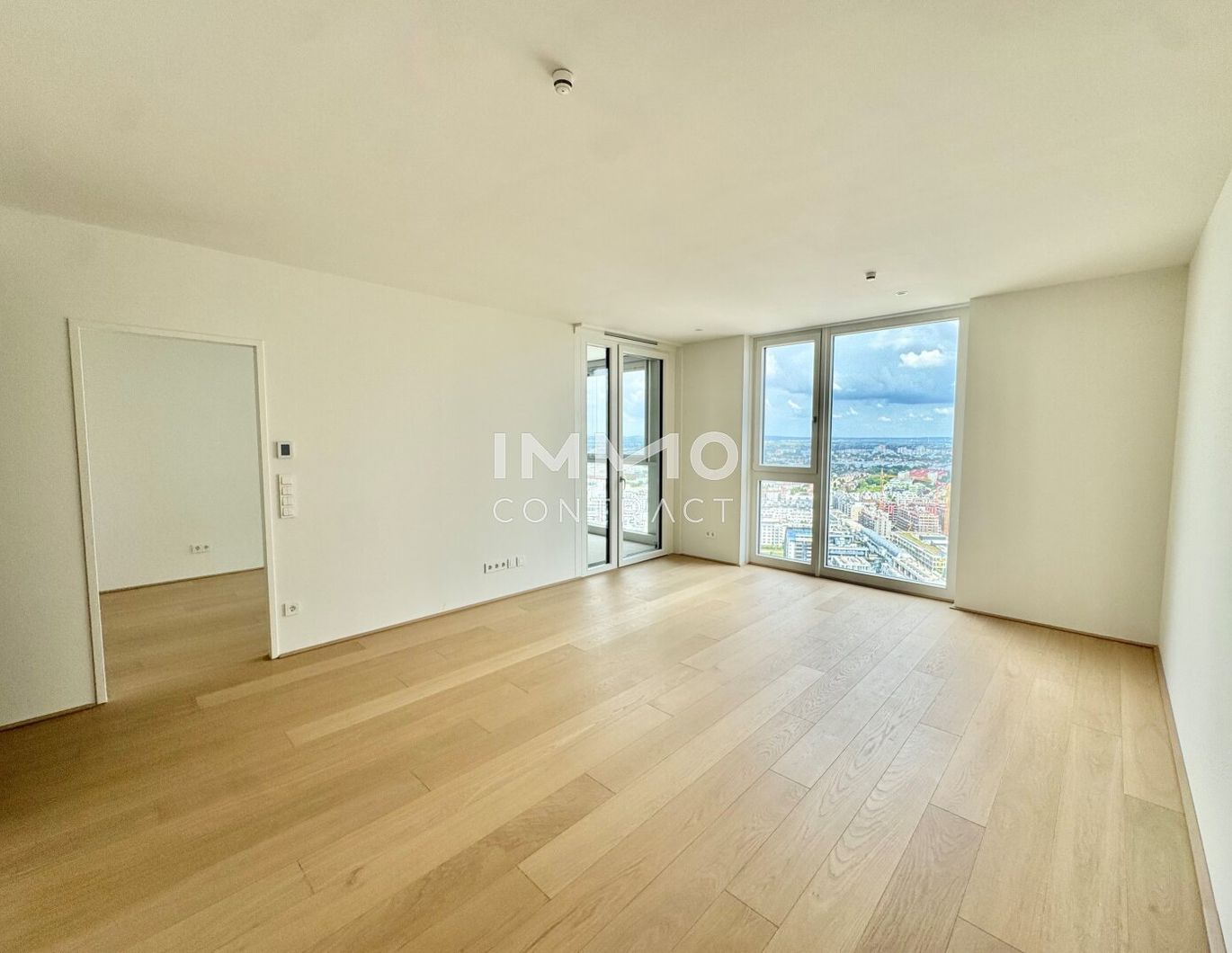 32. Stock: Citylife Pur - 2 Zimmer mit Weitblick - U1 Kagran: Provisionsfrei und Erstbezug