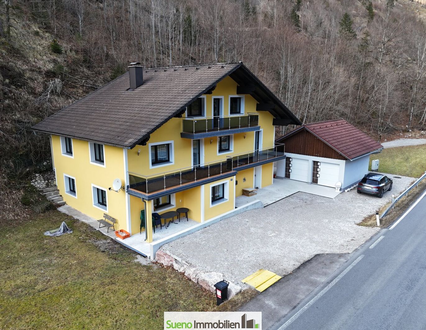 Haus für bis zu 3 Familien mit ca. 5000m2 Gund und eigenem Flusszugang in Hinterstoder