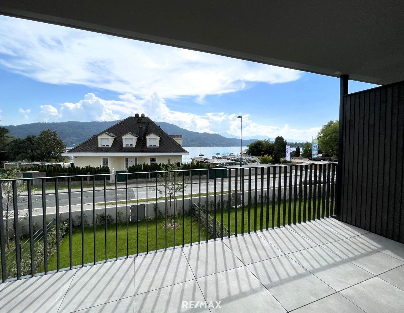 Exklusive Mietwohnung in Pörtschach mit Balkon und Seeblick: Wohnen, wo andere Urlaub machen