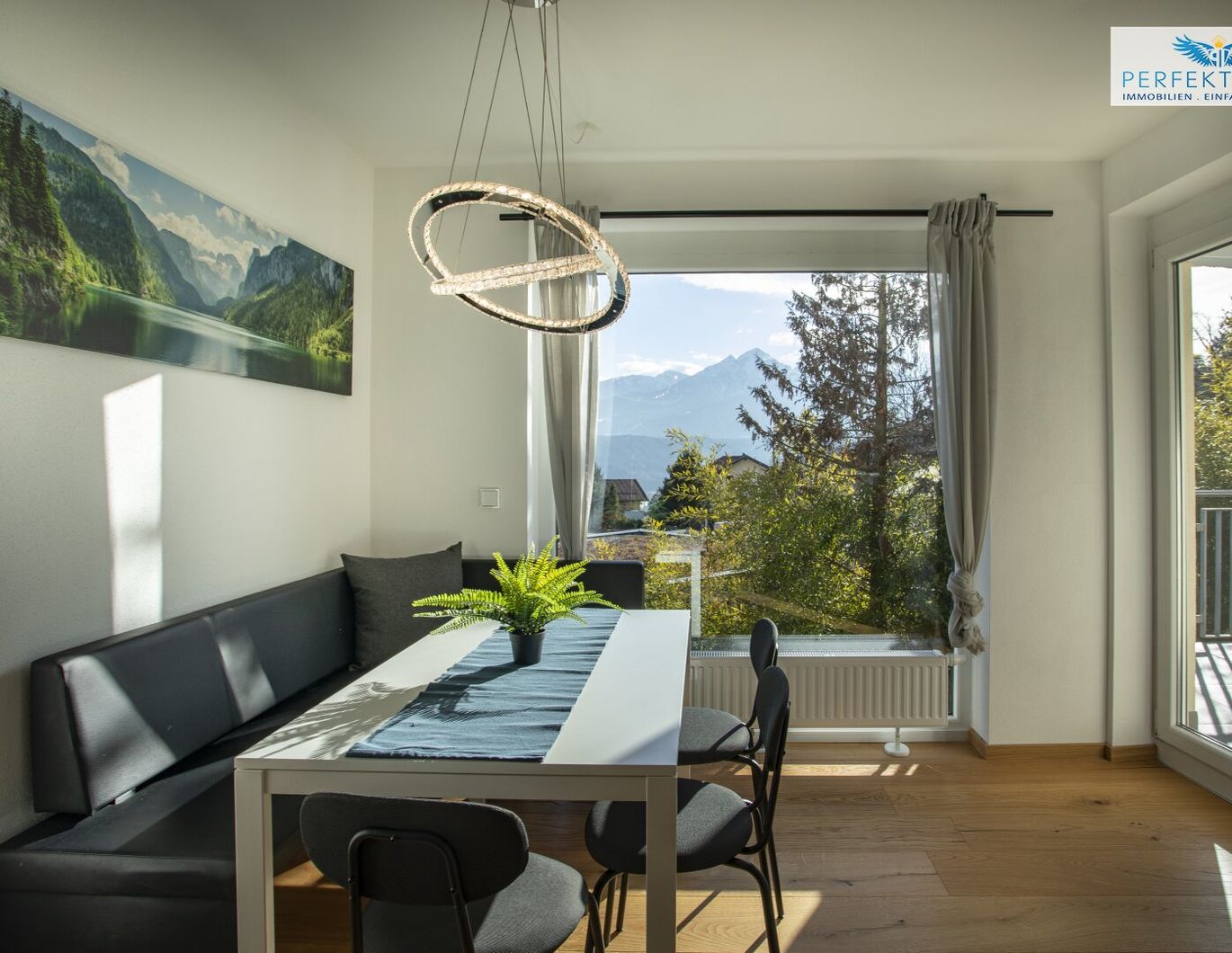Exklusive Maisonette-Wohnung mit 3 Zimmern, großen Terrassen und tollem Garten