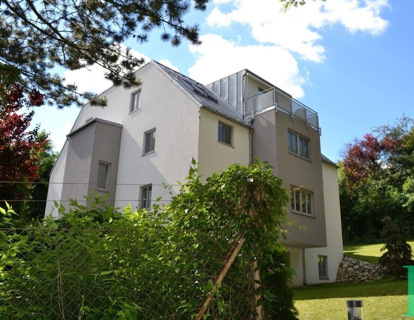 Exklusive Lage beim Küniglberg! Terrassenwohnung - Sonne, Wiese, Ruhe!