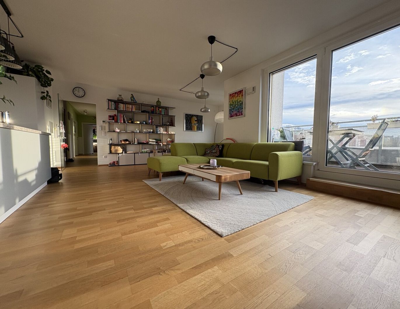 Stilvolle 4-Zimmer-Wohnung mit zwei sonnigen Terrassen & Stadtblick