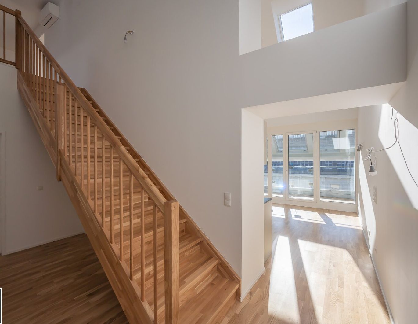 ** DG-Maisonette Wohnung mit Terrasse & WOW-Effekt in bester Innenstadtlage - SALZGRIES - Zweitbezug **