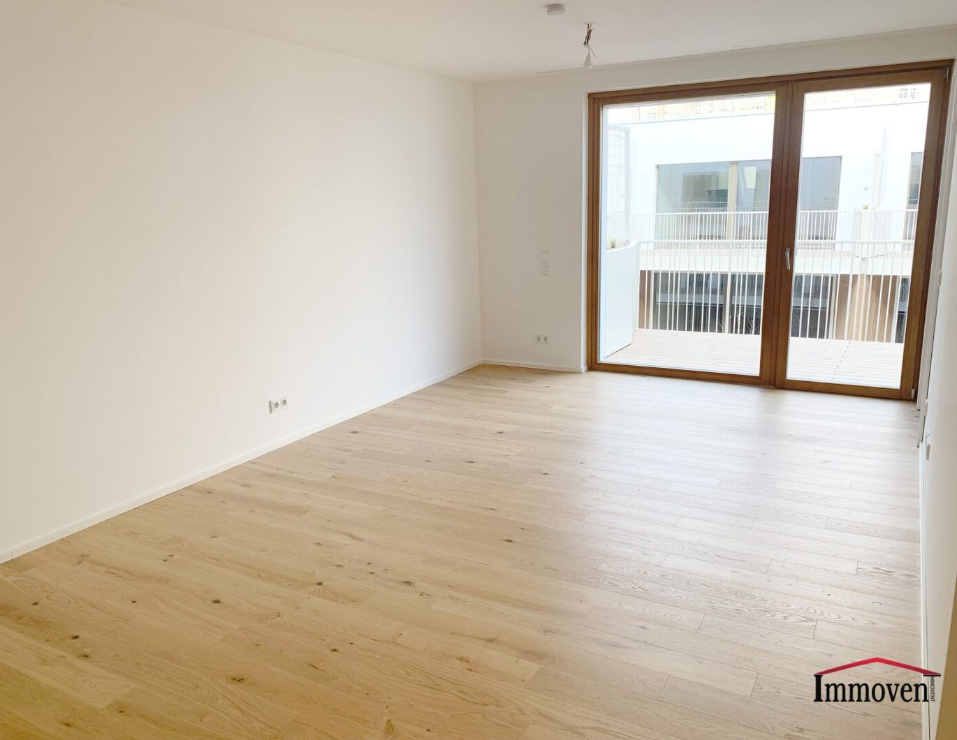 TOPLAGE - RUHELAGE - BALKON: Hofseitige, moderne 2-Zimmerwohnung in Ubahnnähe!