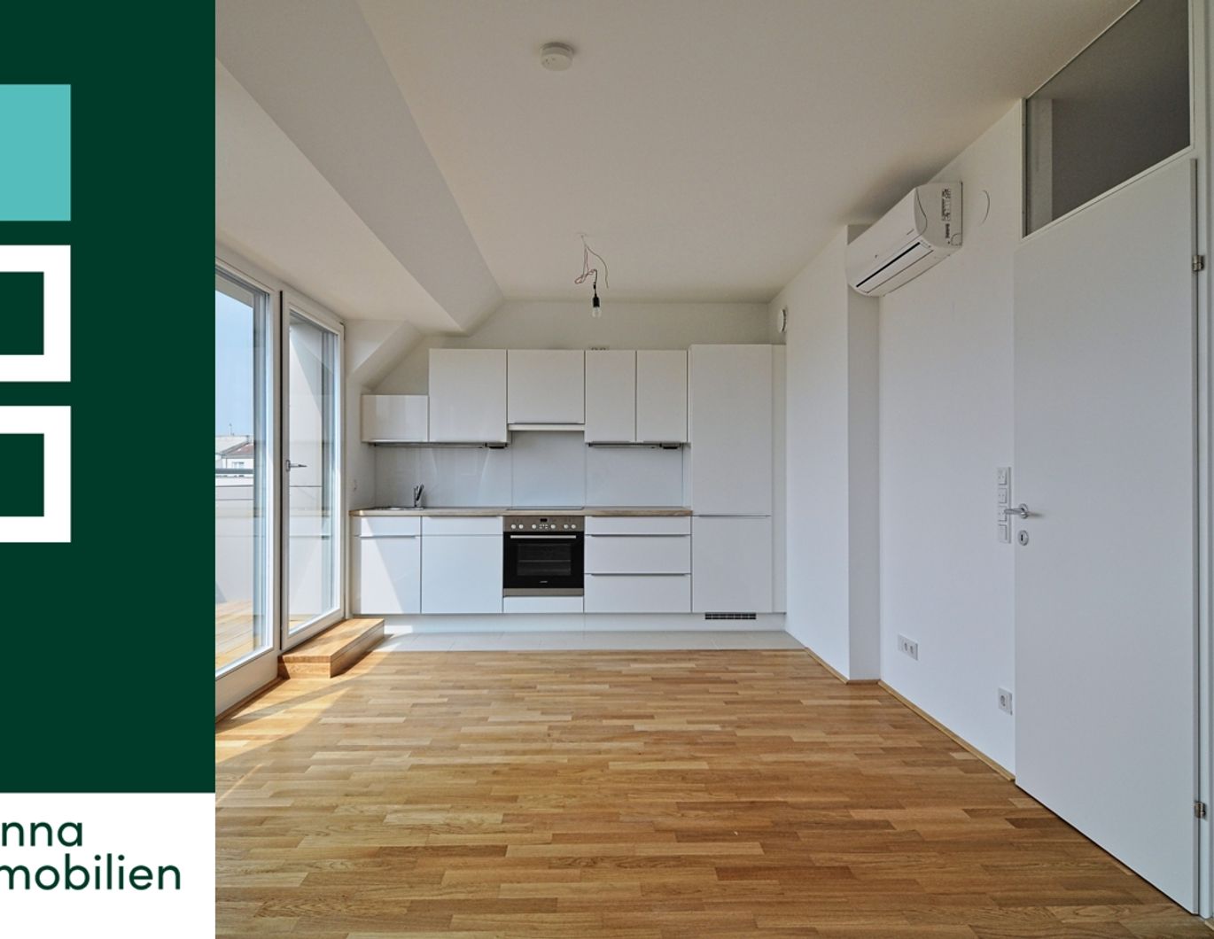 Moderne Dachgeschoß-Maisonette mit Terrassen