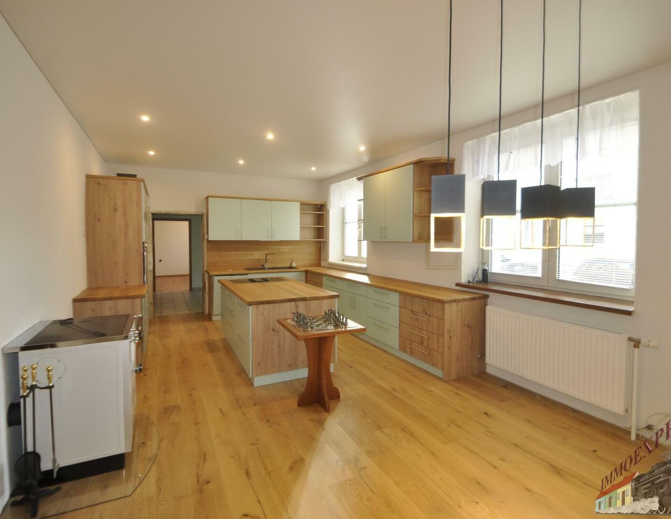 Großzügig angelegte Mietwohnung in Bahnhofsnähe mit Gartenbenützung! (inklusive überdachtem Pool)