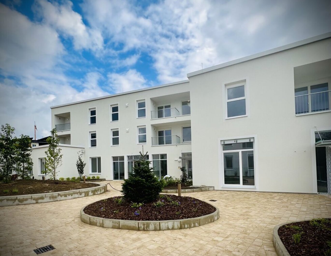 LETZE CHANCE FÜR EINE NEUBAUWOHNUNG IN SCHWERTBERG - 2 ZIMMER MIT BALKON UND TIEFGARAGENPLATZ