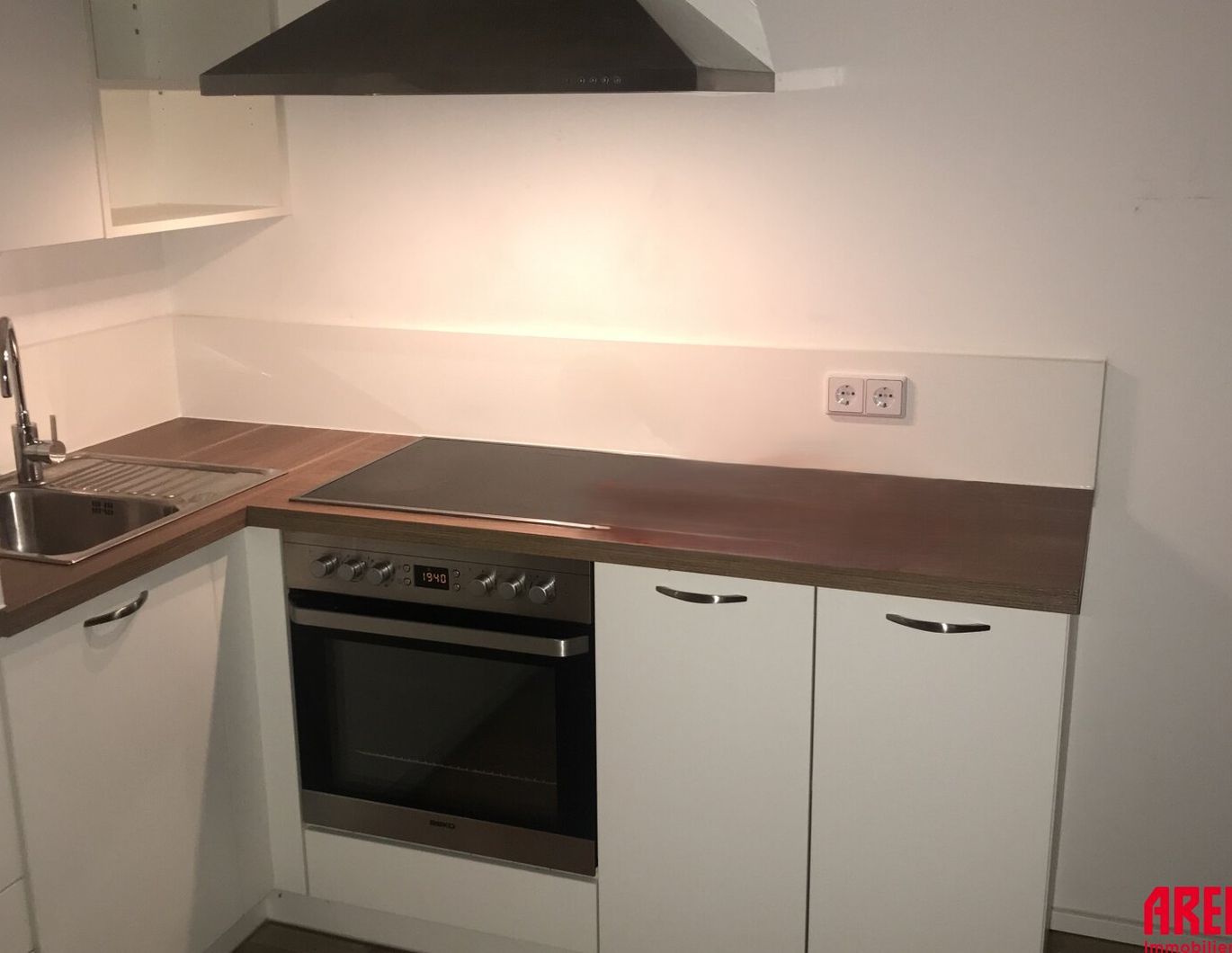 GRÜN, RUHIG, ATTRAKTIV - IHRE 2 ZIMMERWOHNUNG MIT BALKON - TOP 17