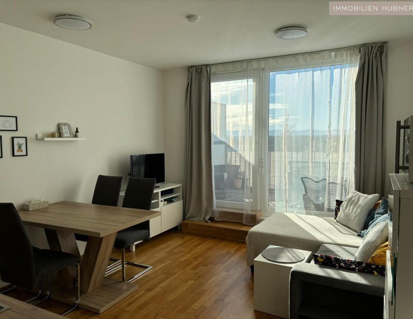 10m² große TERRASSE!!! Top-moderne DG-Wohnung nahe Akademiepark