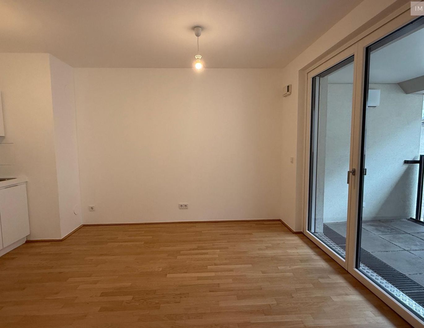 Super-moderne Neubauwohnung mit Loggia nahe Mariahilfer Straße!