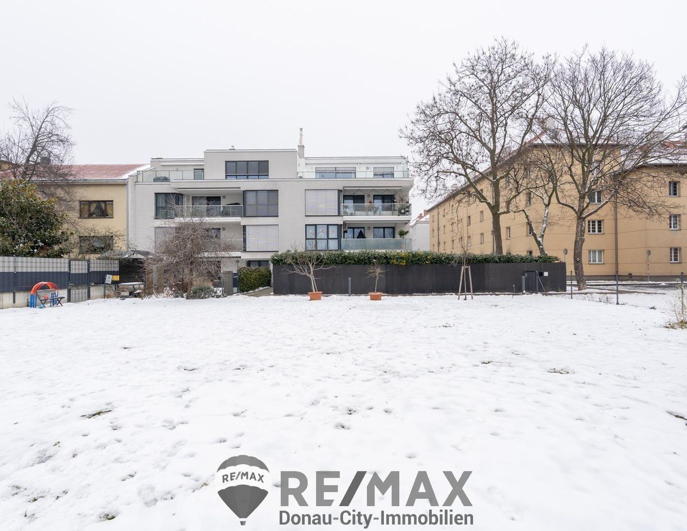 Stilvolle Luxus-Mietwohnung mit Terrasse und Garage, an der Donau!