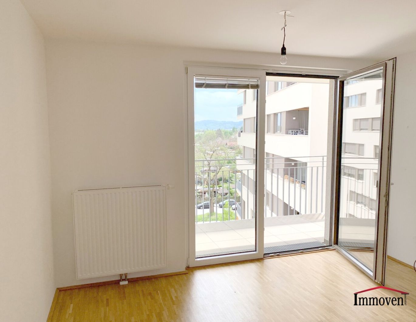 Helle 2-Zimmerwohnung mit Balkon!