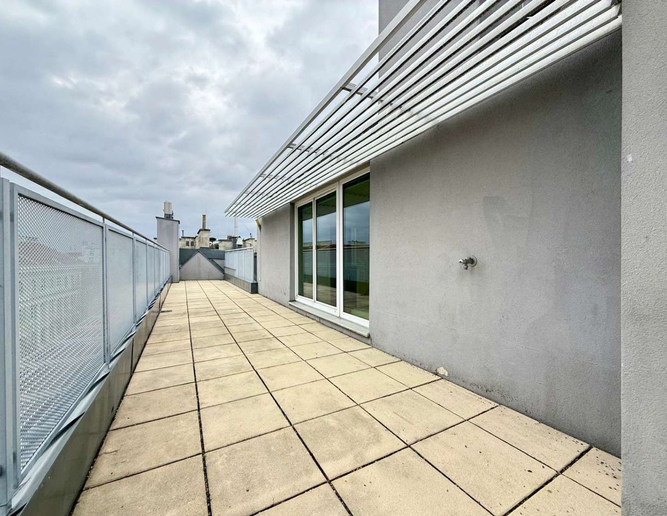 Grandiose Dachgeschosswohnung mit 2 großen Terrassen  und außergewöhnlichem Grundriss!