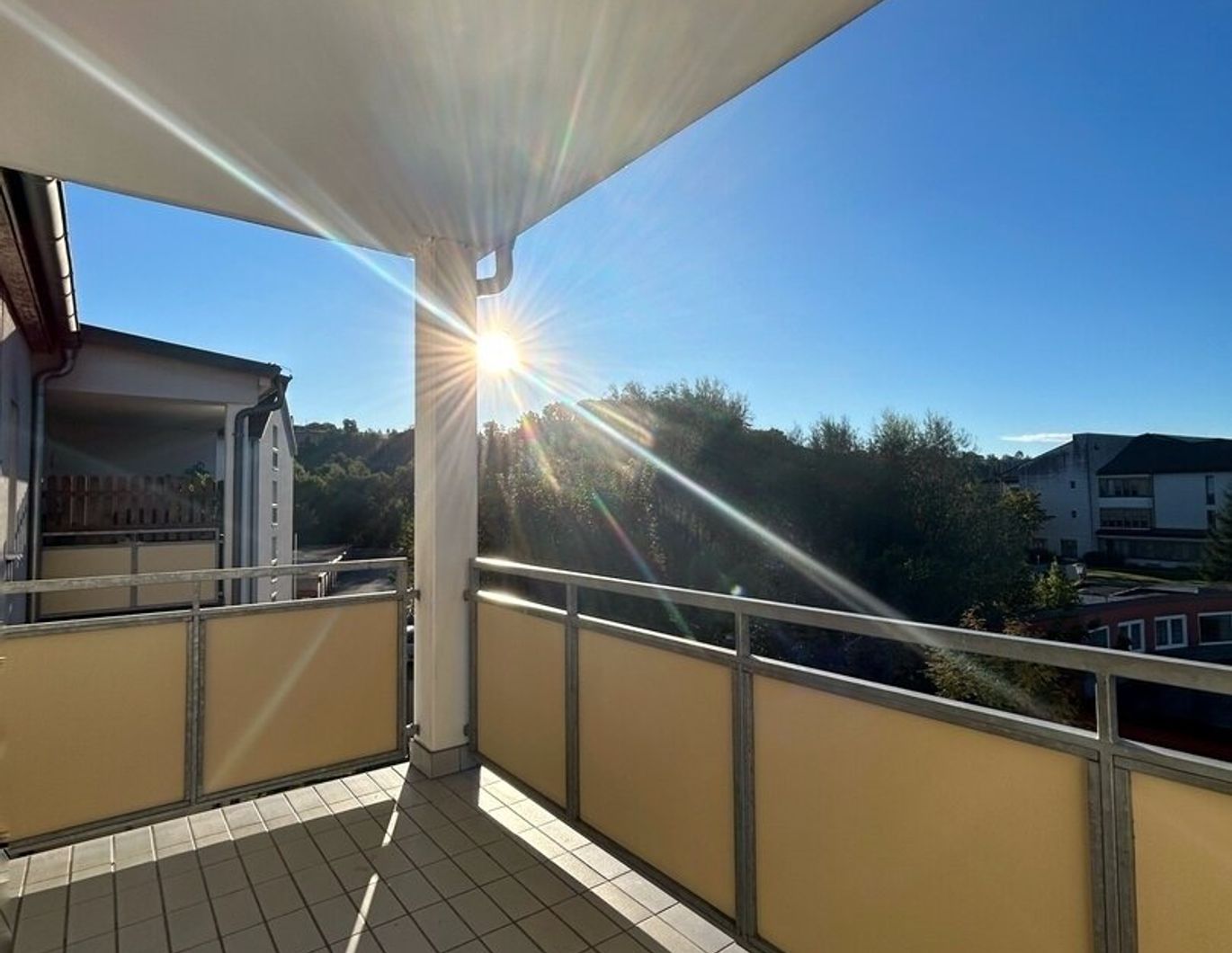 3 ZIMMER WOHNUNG MIT BALKON UND TIEFGARAGE IN ST. GEORGEN - HERBSTAKTION 2 MONATE MIETFREI