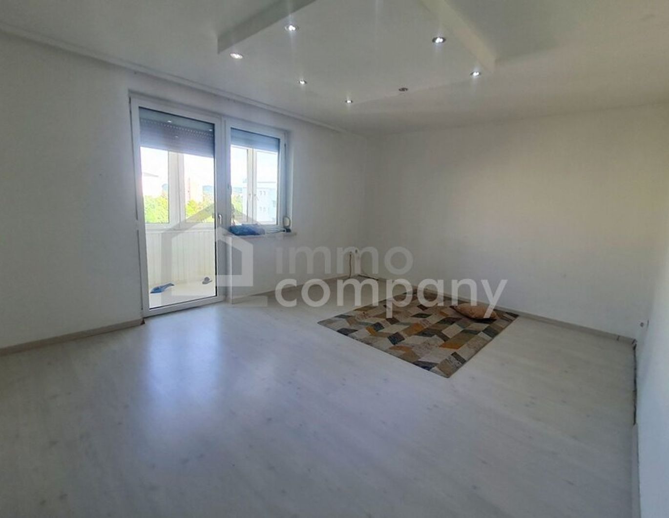 Wels/Gartenstadt : Tolle geräumige Eigentumswohnung 92m² - Loggia - Kfz Abstellplatz