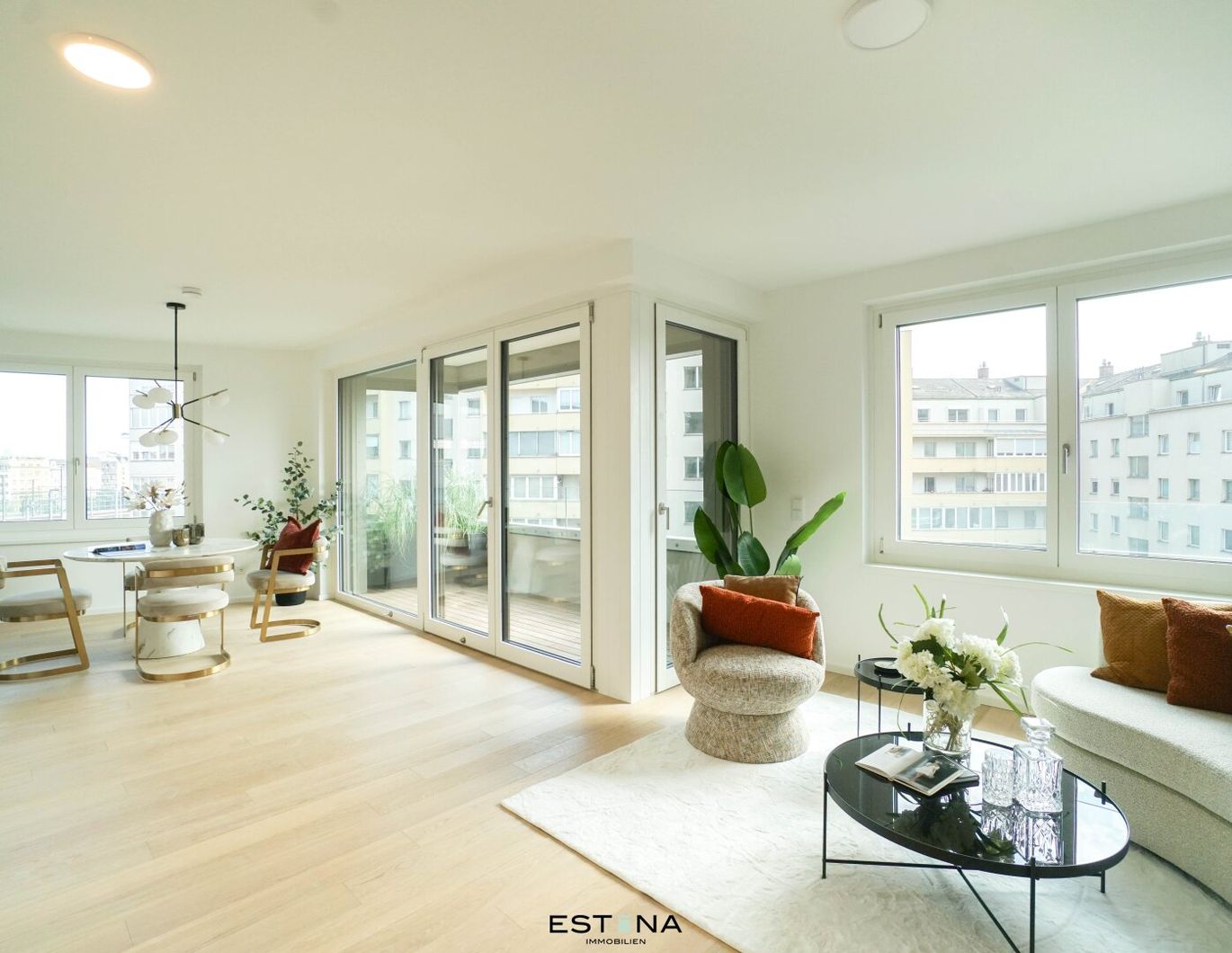 Pärchenwohnung mit offener Wohnküche und Loggia - Nähe U1 Station Südtiroler Platz