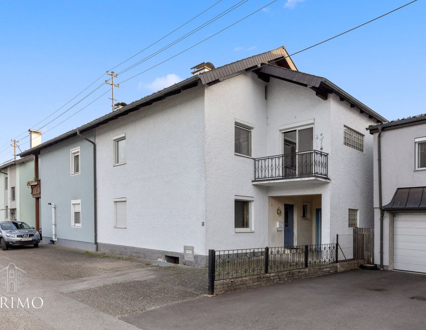 Seltene Gelegenheit: Doppelhaushälfte mit zwei Wohneinheiten, Garten & Garage - Ihr Zuhause mit Potenzial in Attnang-Puchheim!