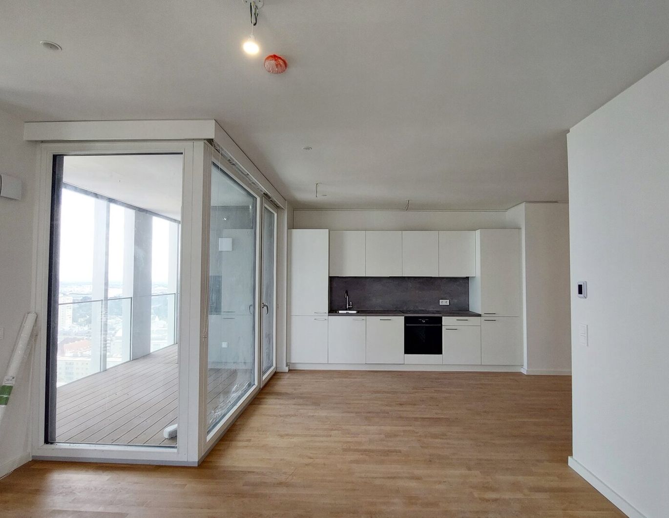 Erstbezug bei der U1 *Rooftop-Pool inklusive* - TOWER HOMES