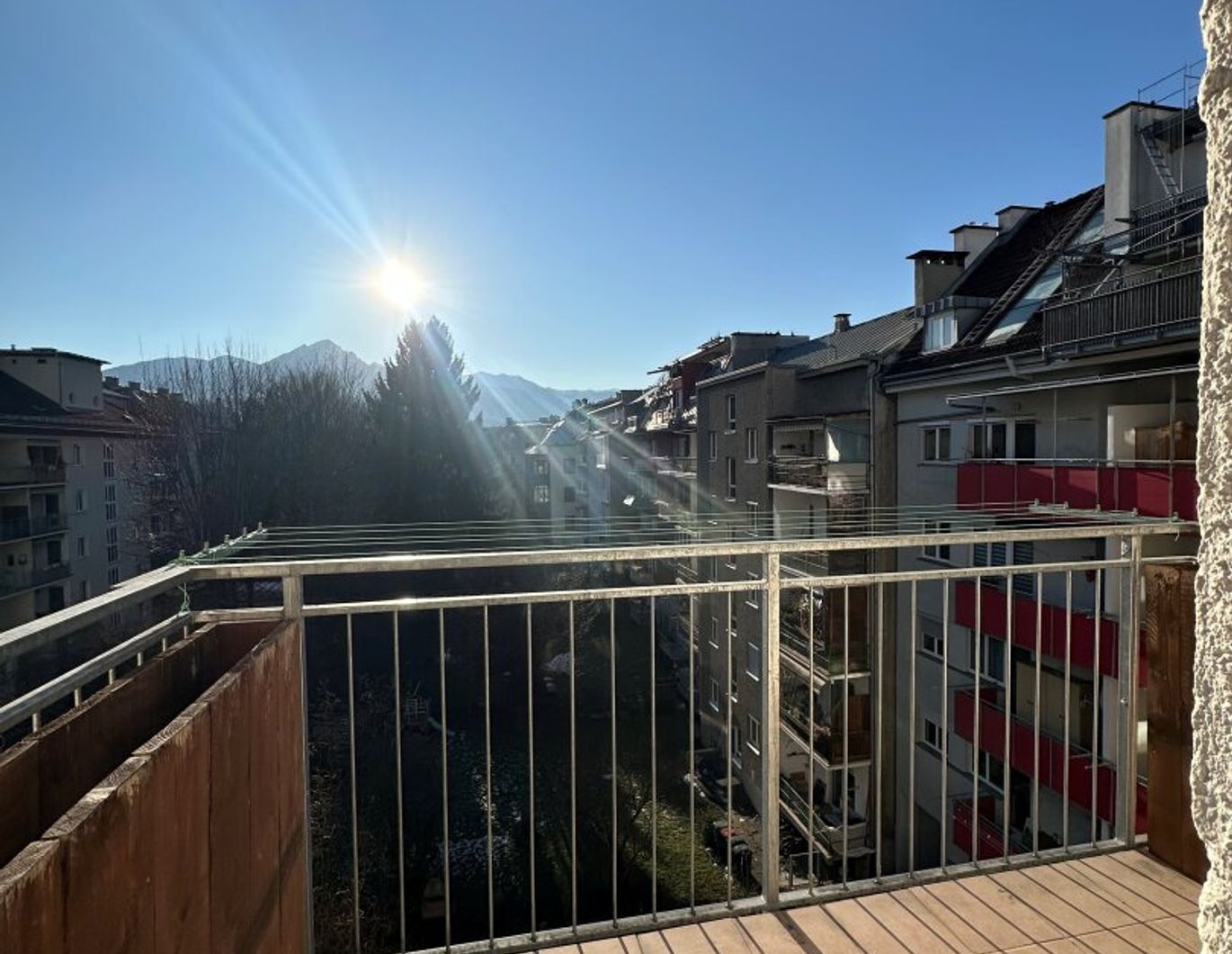 226 Immobilien | ALTBAUWOHNUNG Innsbruck-SAGGEN. FISCHGRÄT. SÜDWESTBALKON.