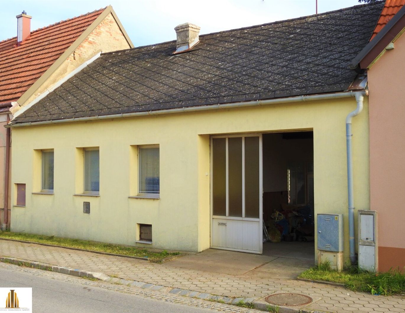 Renovierungsbedürftiges und dennoch charmantes Landhaus mit uneinsichtigem, begrüntem Innenhof in Palterndorf!