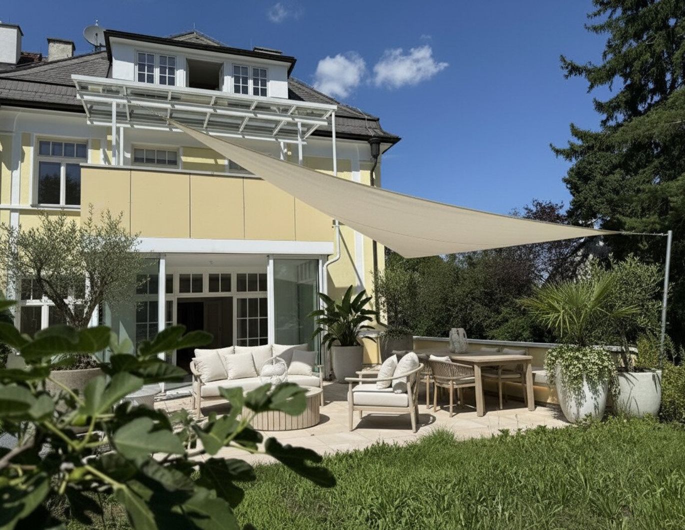 Modernisierte Villa mit Südgarten, privatem Spa & zukunftssicherer Geothermie