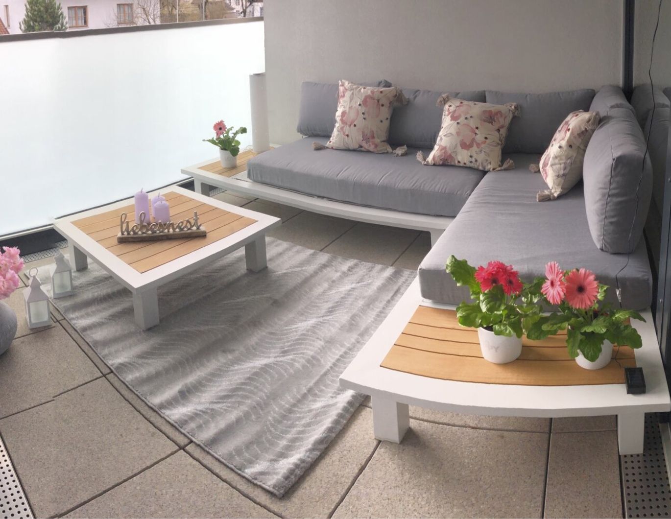 neuwertige 4-Zimmer Dachgeschoßwohnung mit Loggia