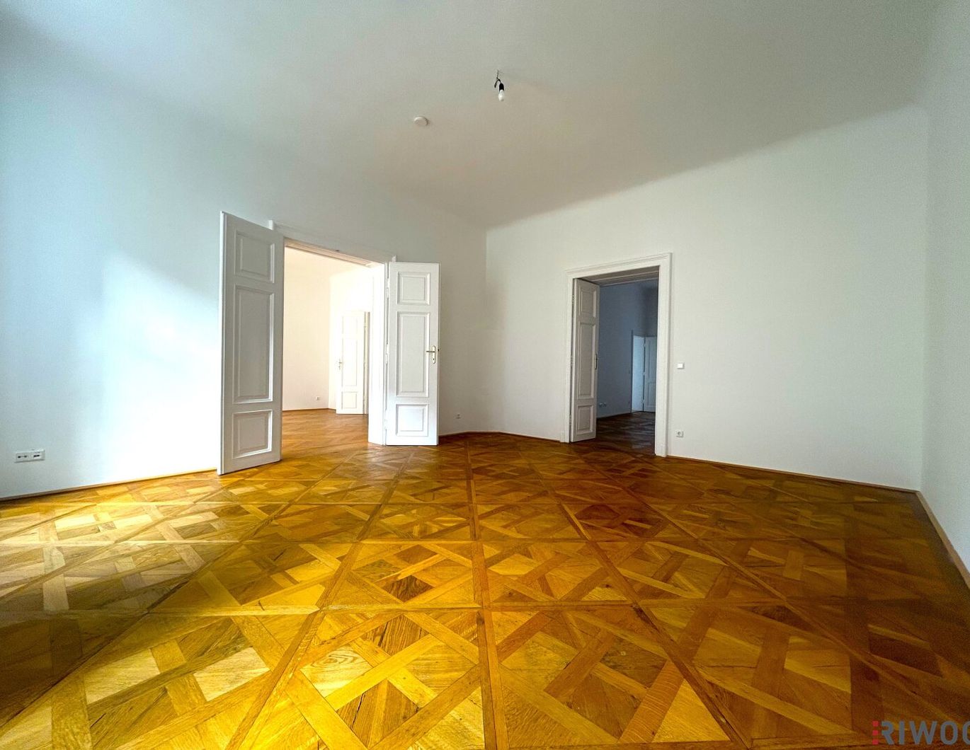 Nähe U3/U4 - Stadtpark und Wien Mitte - ruhige Seitengasse - separate Küchenzeile - teilweise Ausrichtung in den Innenhof