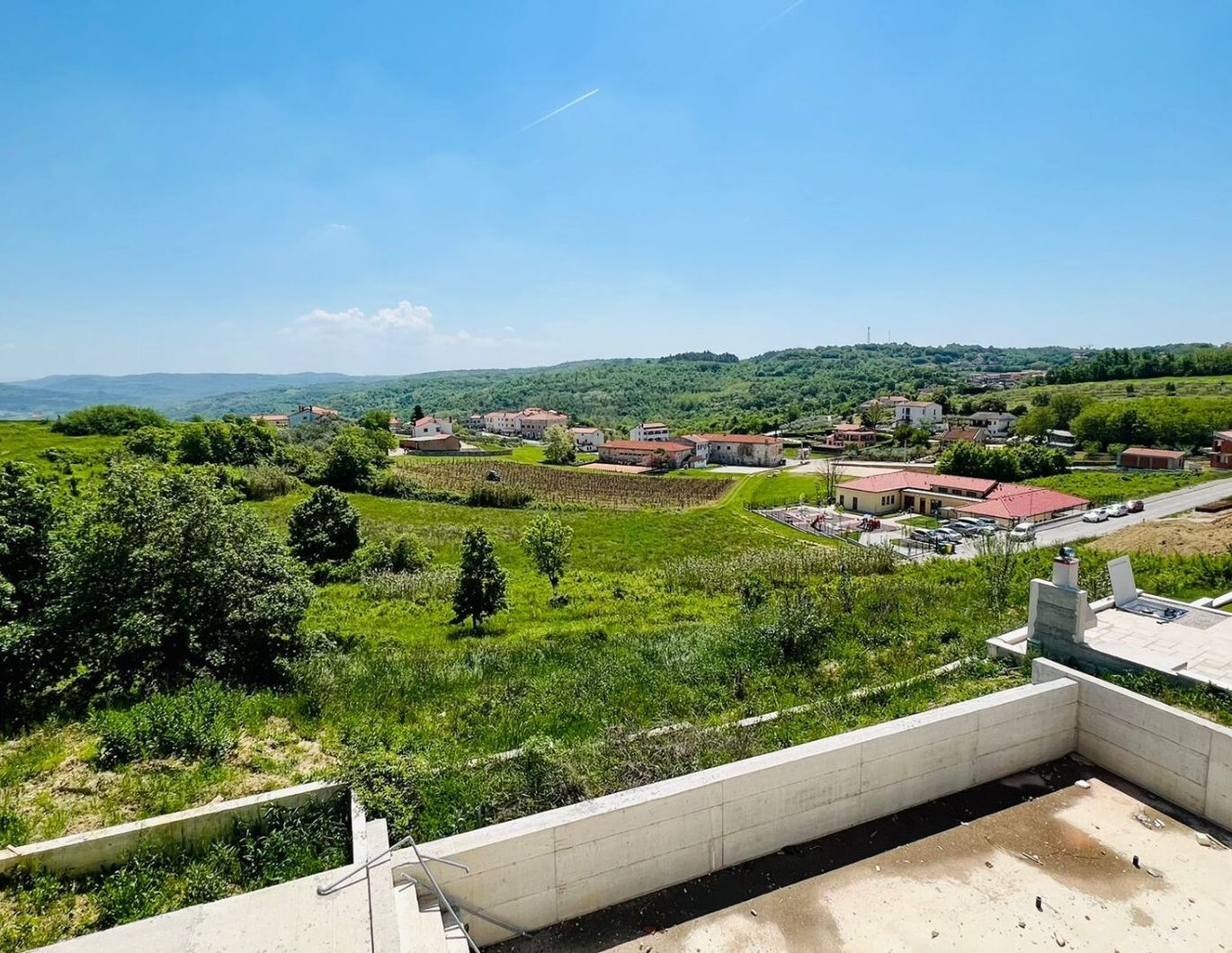 Wunderschöne Villa auf den Hügeln Istriens mit genialem Blick ins Landesinnere