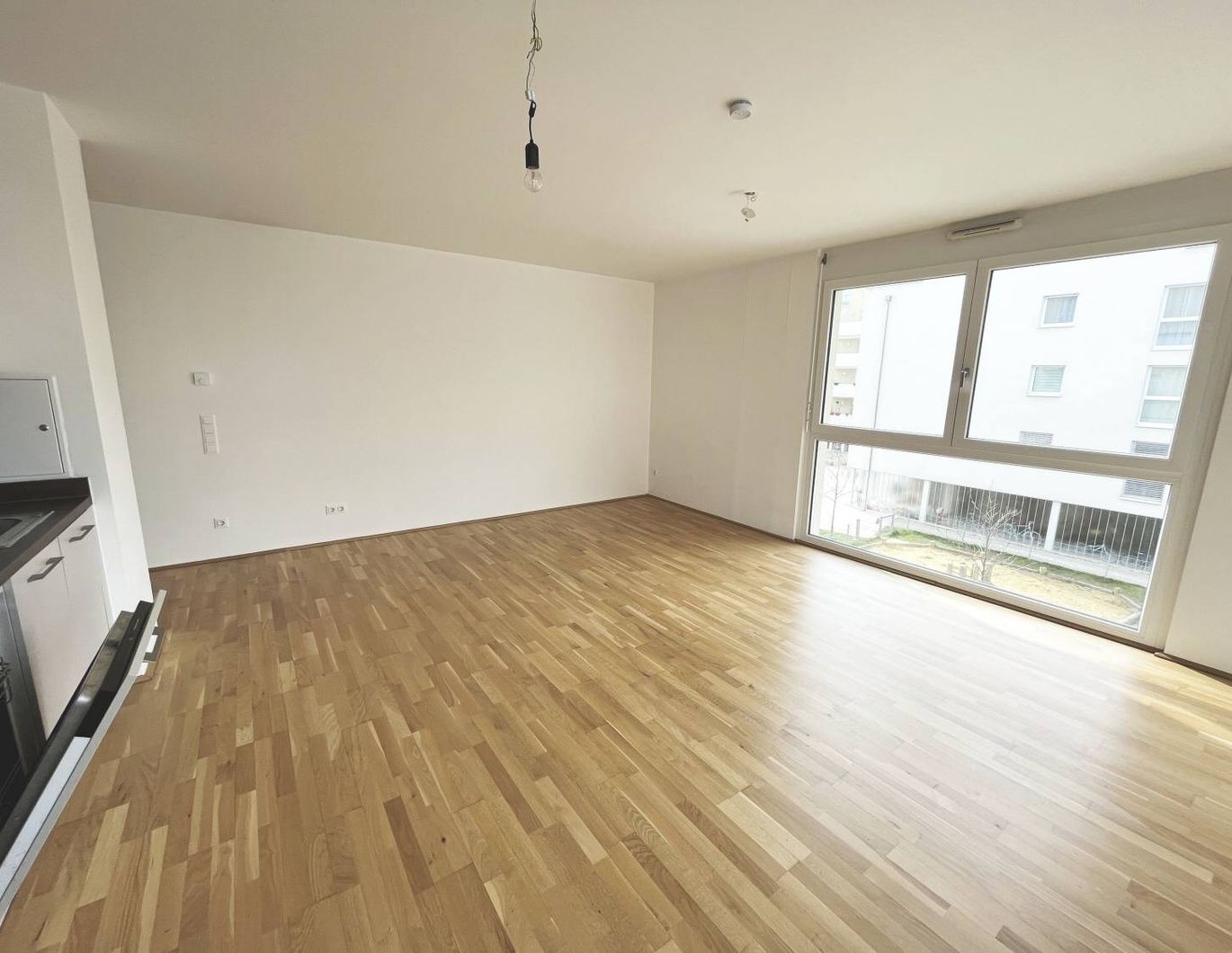 Q11 Leben in Simmering -  Balkonwohnung mit 2 Zimmern und Deckenkühlung!