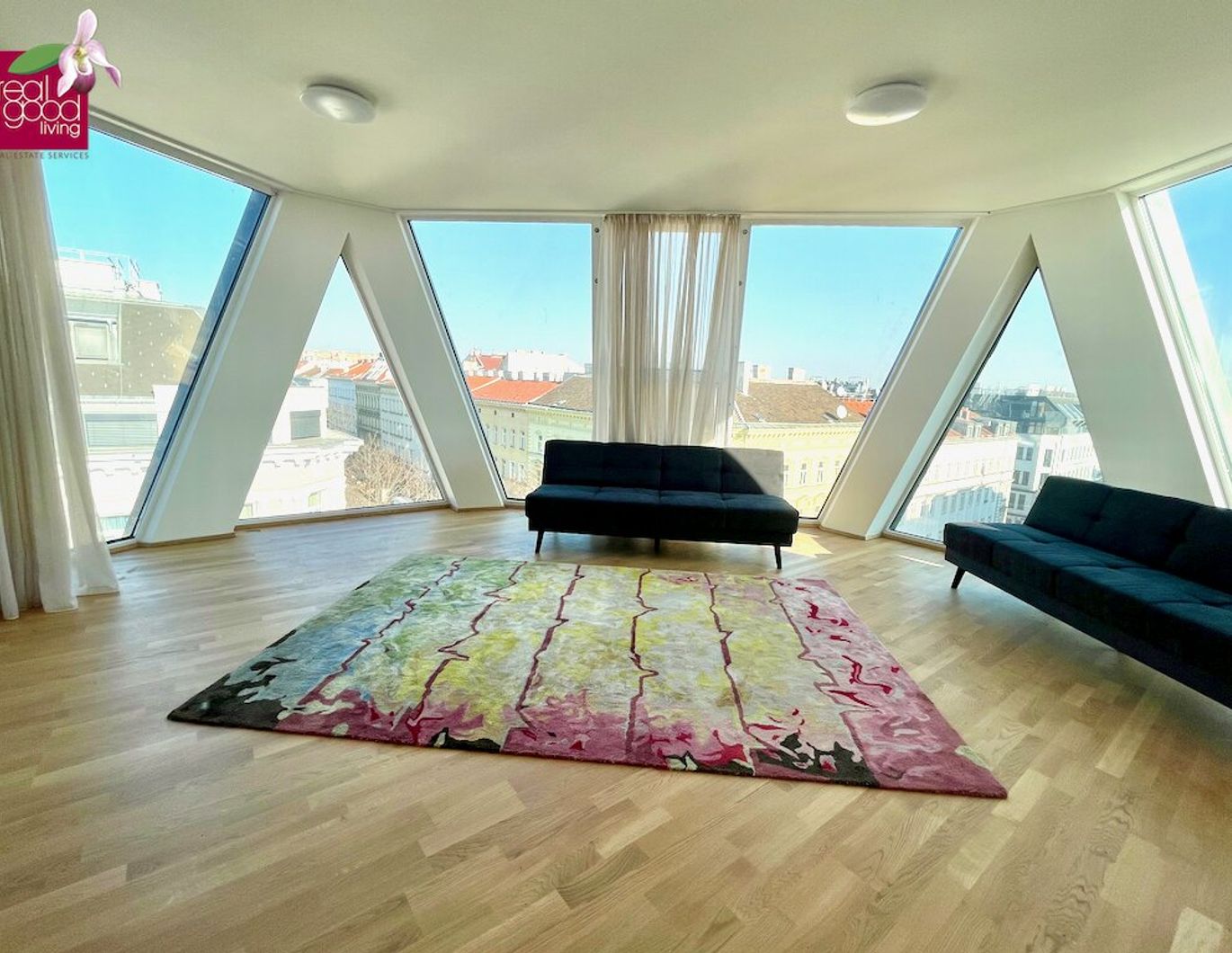 Dachterrassenapartment in einem repräsentativen Gründerzeithaus!