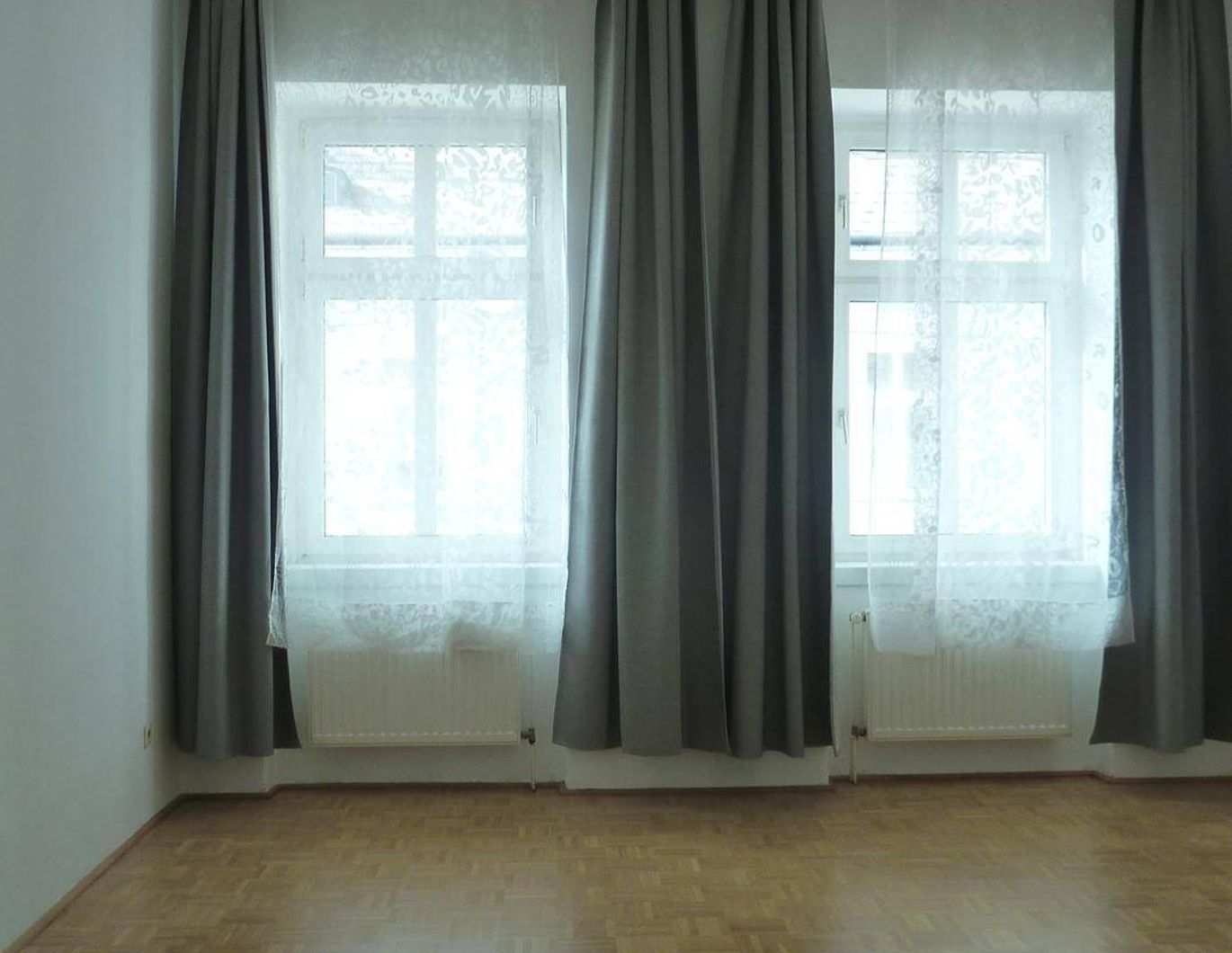 PRIVAT ATZGERSDORF SUPER Wohnung sonnig u. ruhig Busse Nahversorgung zu Fuss erreichbar