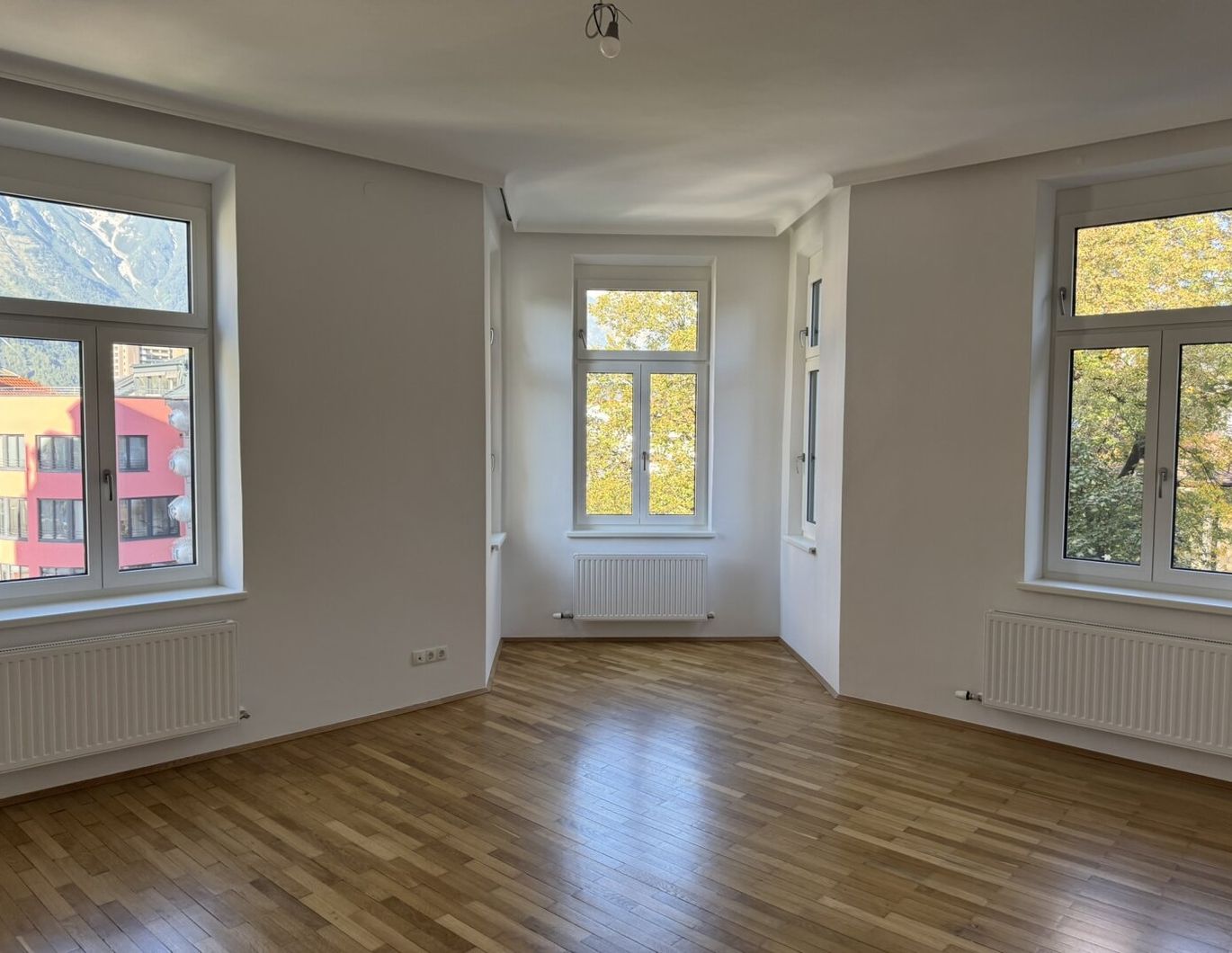 IBK-Wilten: Generalsanierte 5-Zimmer-Wohnung, Traumwohnung in sehr guter und zentraler Lage - keine Vermietung als StudentenWG!