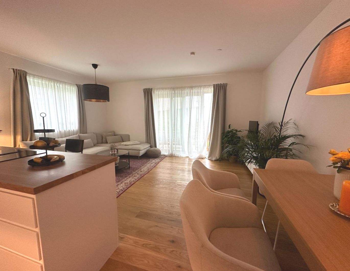 Vermietete Anlegerwohnung mit Garten - moderne Wohnqualität in ruhiger Lage