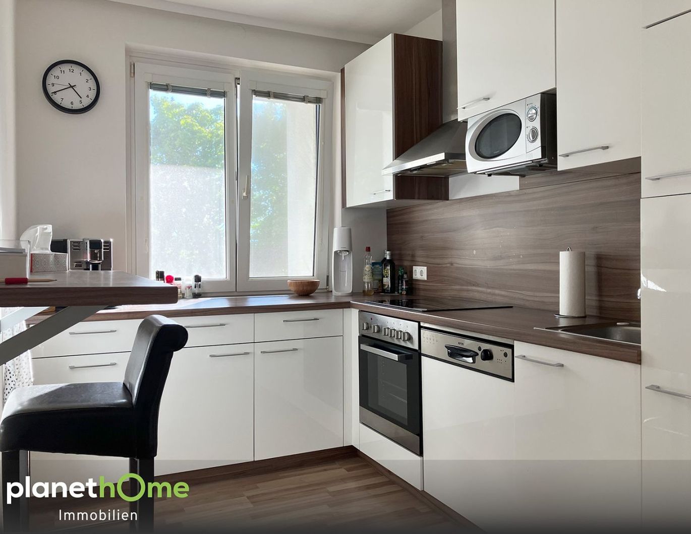 Helle und neuwertige Wohnung in verkehrsgünstiger Lage