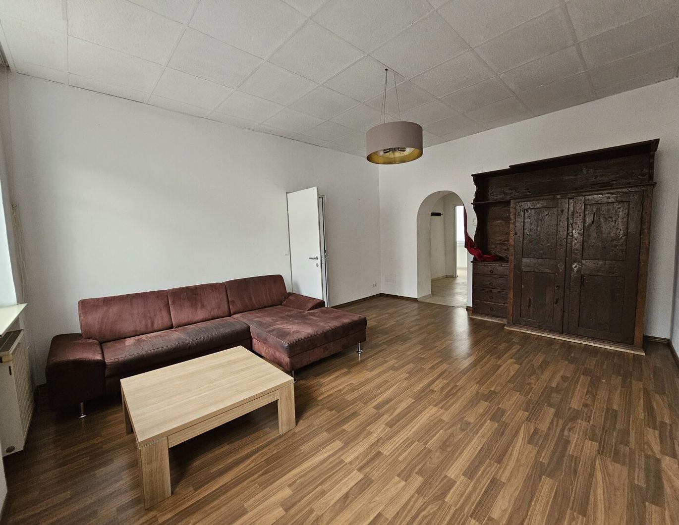 Großzügige 4 Zimmer - WG-Wohnung - unbefristete Mietdauer