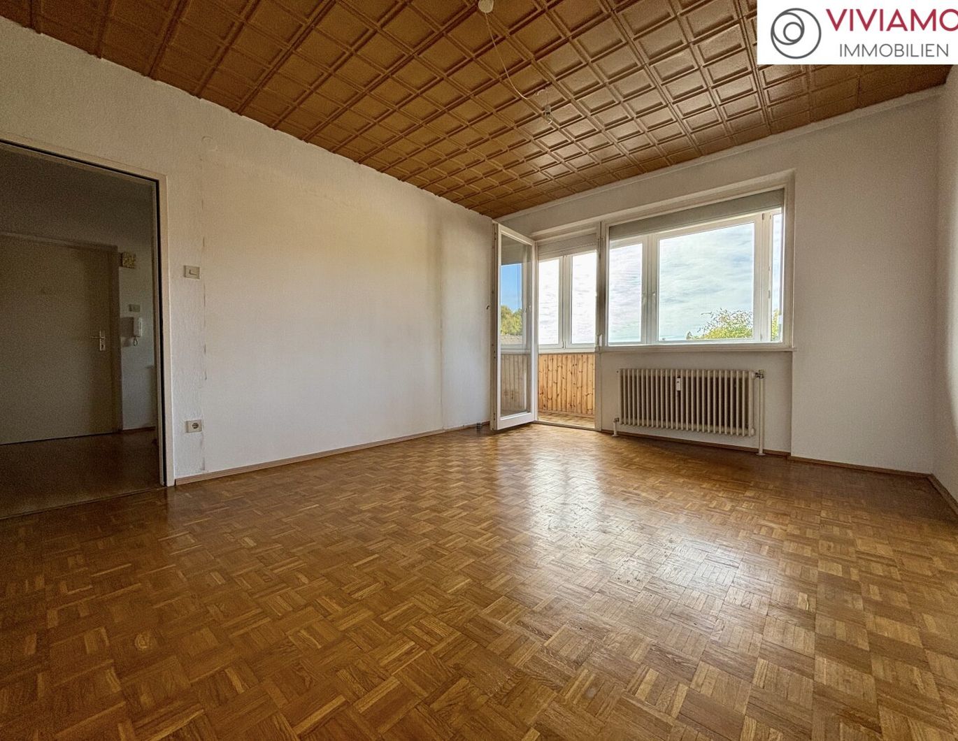 Gepflegte 2-Zimmer-Wohnung mit Loggia und KFZ-Stellplatz!