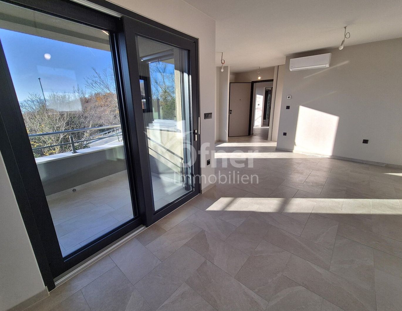 Wohnung in einem Neubau mit Meerblick