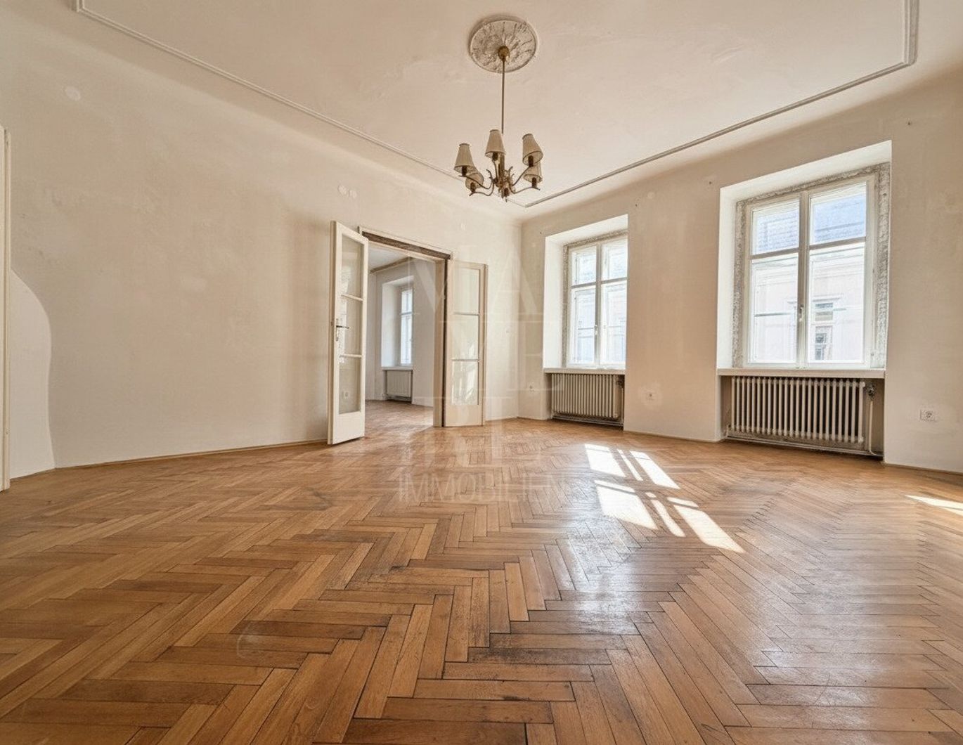 Helle Altbauwohnung (Biedermeierhaus) - ruhige Sackgasse hinter Rathaus