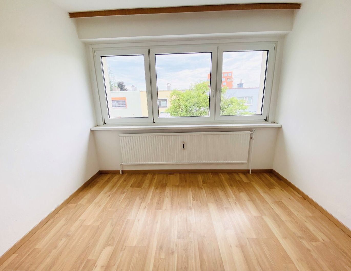 PROVISIONSFREI VOM EIGENTÜMER! HELLE UND RUHIGE 3-ZIMMER-WOHNUNG MIT OPTIMALEM GRUNDRISS!
