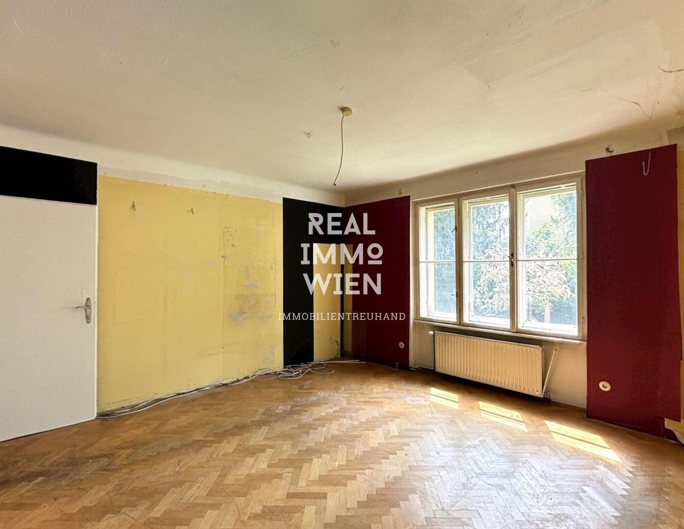 Sanierungsbedürftige 3-Zimmer-Wohnung in Baden - Ihr individuelles Wohnprojekt mit großem Potenzial!