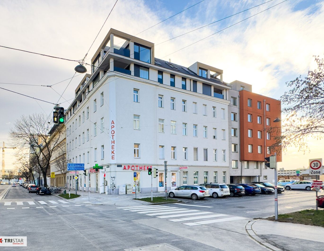 Stilvolle 3-Zimmer-Altbauwohnung mit Fußbodenheizung, sehr niedrigen Betriebskosten & attraktivem Preis !