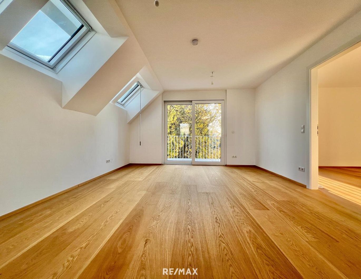 Moderne Eleganz an der Alten Donau - Durchdachte 2-Zimmer-Dachgeschosswohnung