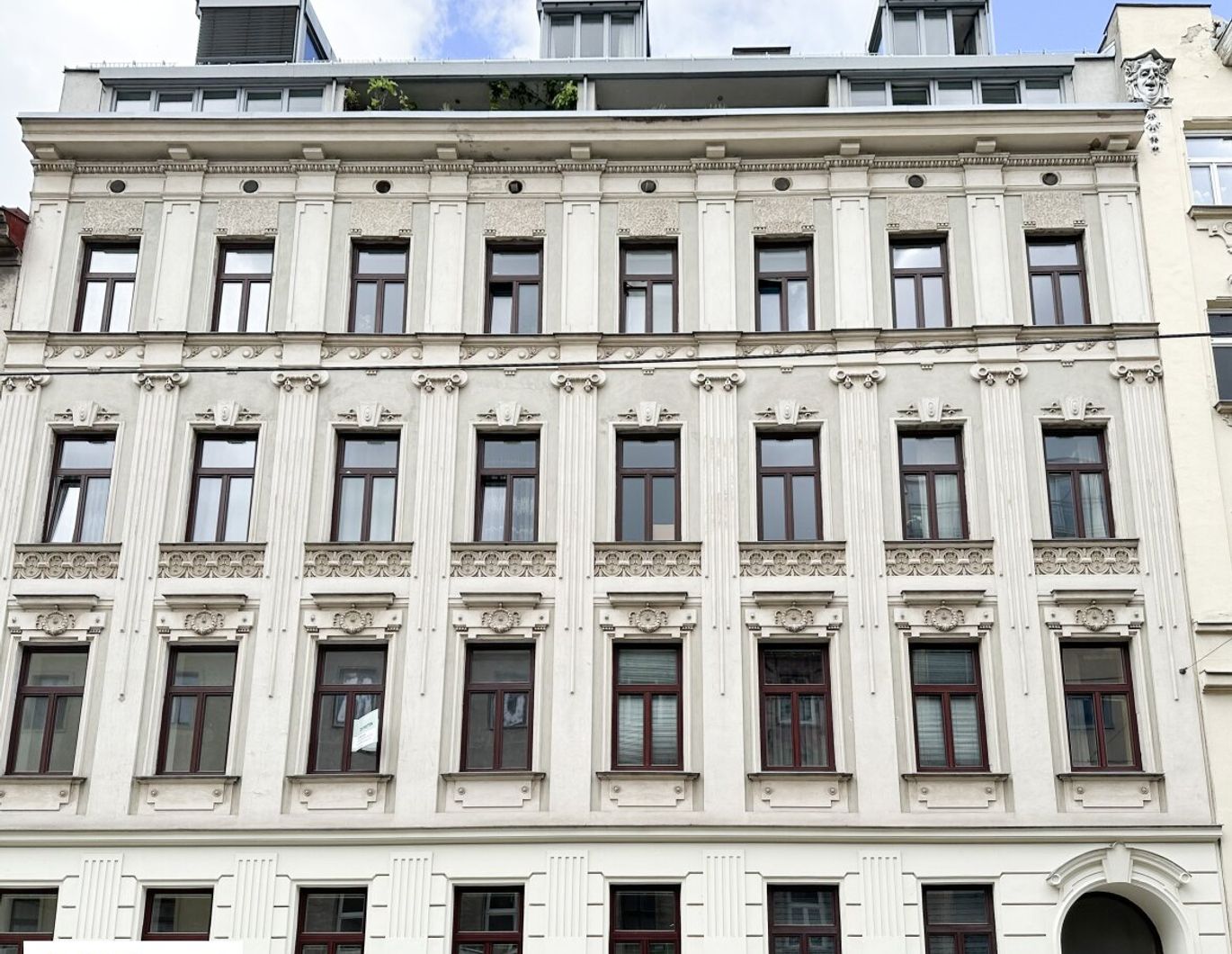 Geräumige 3-Zimmer-Wohnung in gepflegtem Altbau mit viel Potenzial